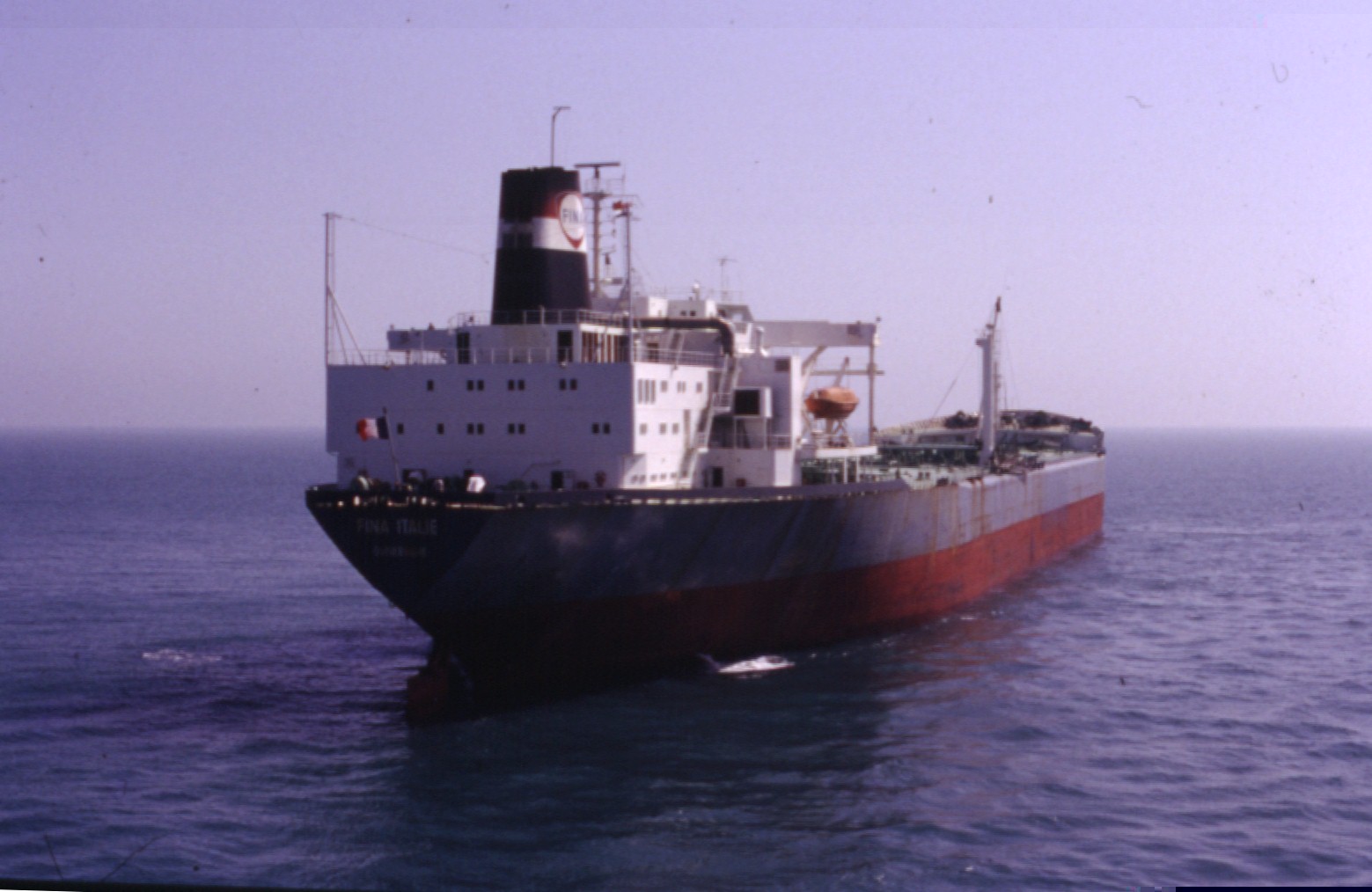 IM043.JPG (209547 bytes)